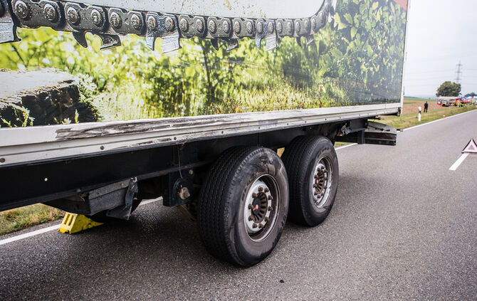 Schwerer Unfall zwischen Waiblingen-Hohenacker und Neckarrems._25