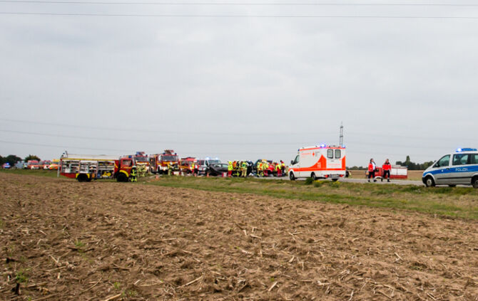 Schwerer Unfall zwischen Waiblingen-Hohenacker und Neckarrems._27