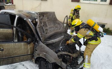 Brennendes Auto Stetten