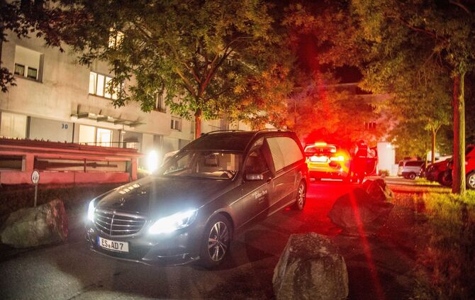 Zwei Leichen in Wohnung entdeckt_6