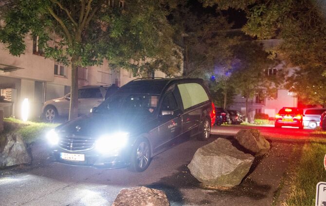 Zwei Leichen in Wohnung entdeckt_10