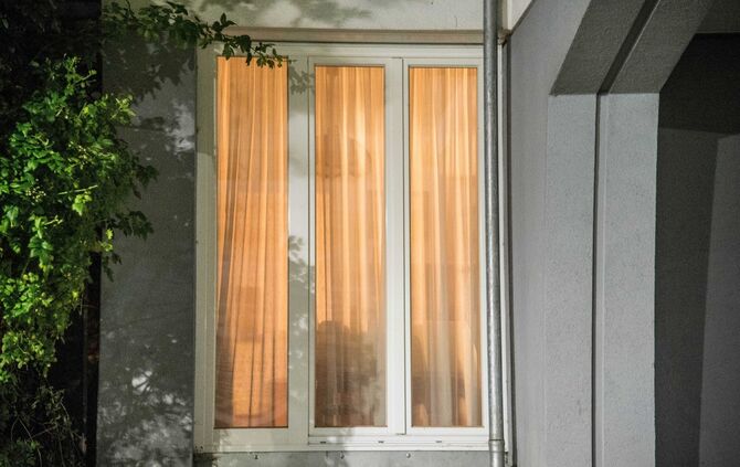Zwei Leichen in Wohnung entdeckt_11