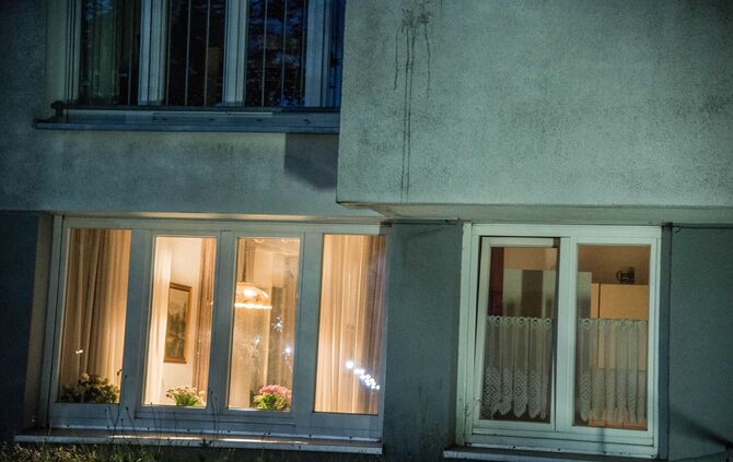 Zwei Leichen in Wohnung entdeckt_12