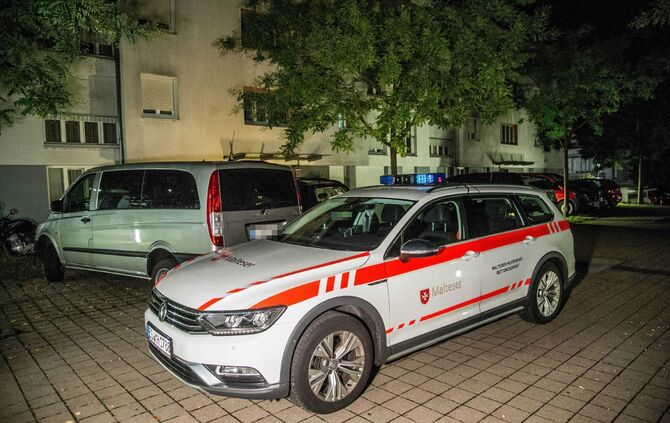 Zwei Leichen in Wohnung entdeckt_13