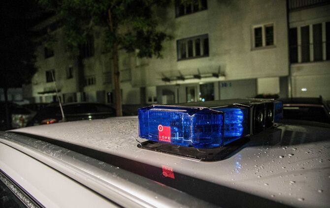 Zwei Leichen in Wohnung entdeckt_14