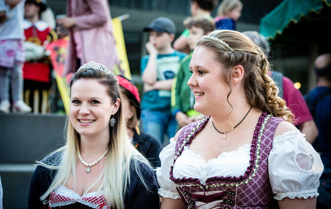 Weindorf eröffnet - Bild 19_19