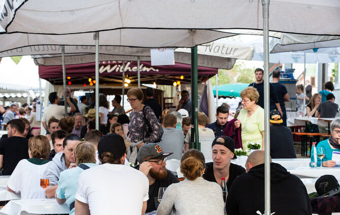 Weindorf eröffnet - Bild 37_36