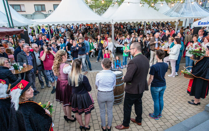 Weindorf eröffnet - Bild 46_45