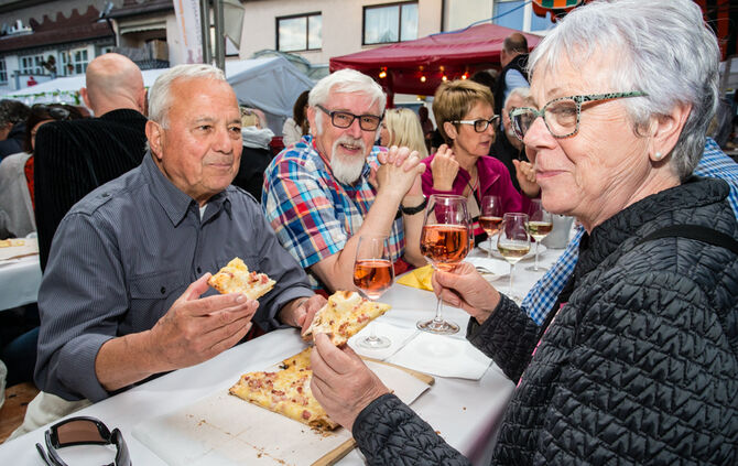Weindorf eröffnet - Bild 49_48