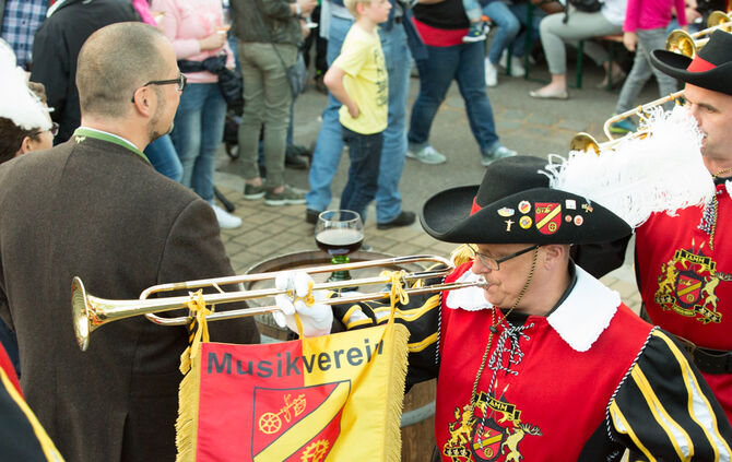 Weindorf eröffnet - Bild 51_50