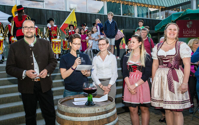 Weindorf eröffnet - Bild 52_51