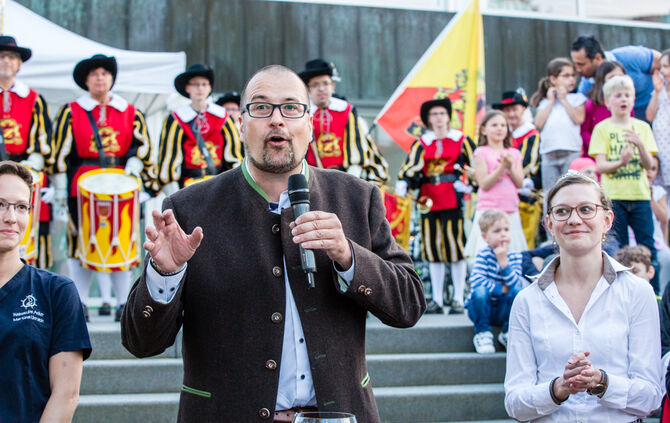 Weindorf eröffnet - Bild 53_52