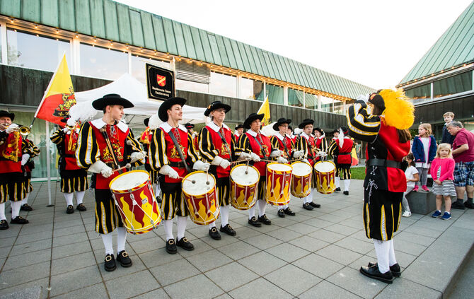 Weindorf eröffnet - Bild 57_56