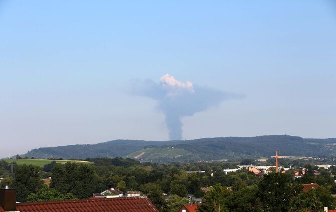 Brand Großbrand Industriegebiet Remseck Remseck-Aldingen Autoverwerter Feuer_3