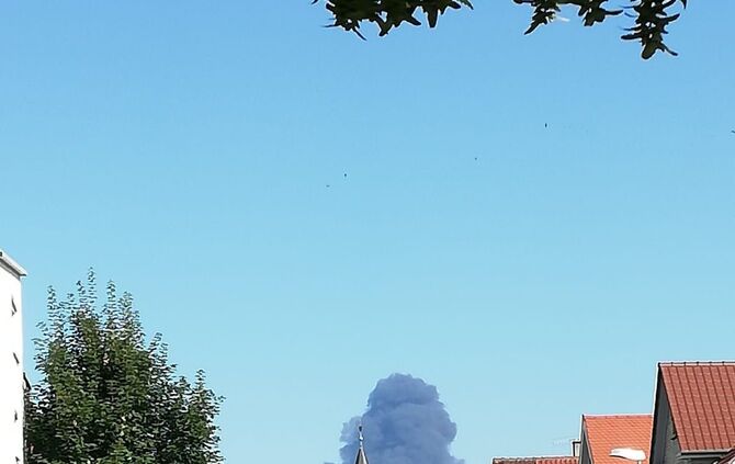 Brand Großbrand Industriegebiet Remseck Remseck-Aldingen Autoverwerter Feuer_12