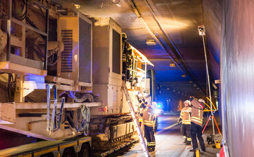 Unfall verursacht Sperrung des Kappelbergtunnels - Bild 15_0