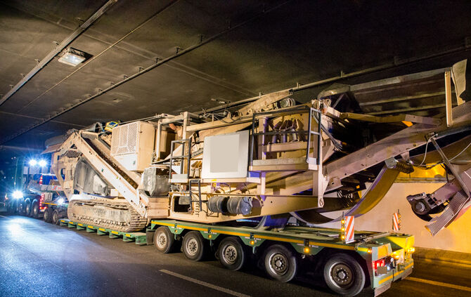 Unfall verursacht Sperrung des Kappelbergtunnels - Bild 12_3