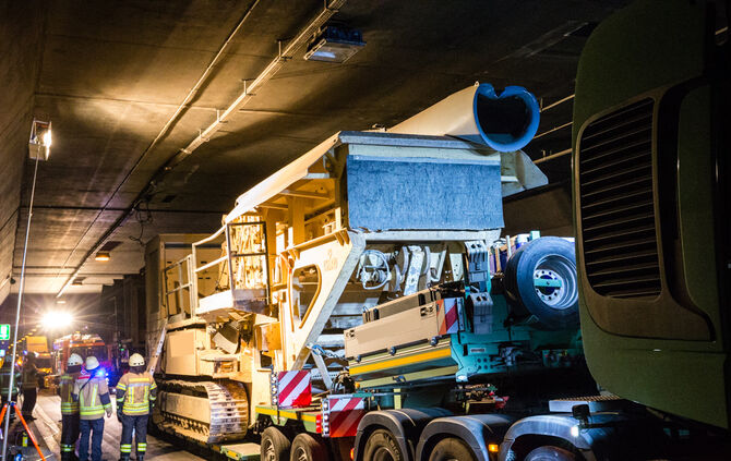 Unfall verursacht Sperrung des Kappelbergtunnels - Bild 10_5