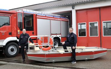 neues Fahrzeug - Boot