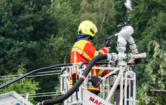 Ein Toter bei Brand - Bild 09_0