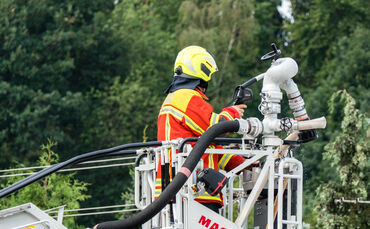Ein Toter bei Brand - Bild 09_0