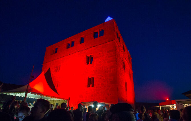 150 Jahre Feuerwehr und die Yburg leuchtet rot - Bild 33_35