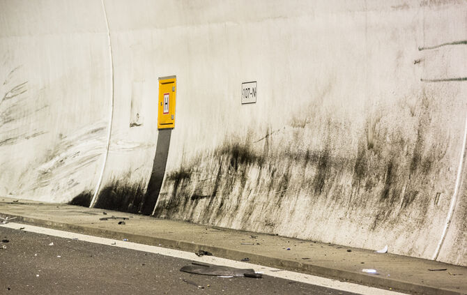 Tödlicher Unfall im B 14 Tunnel - Bild 11_10