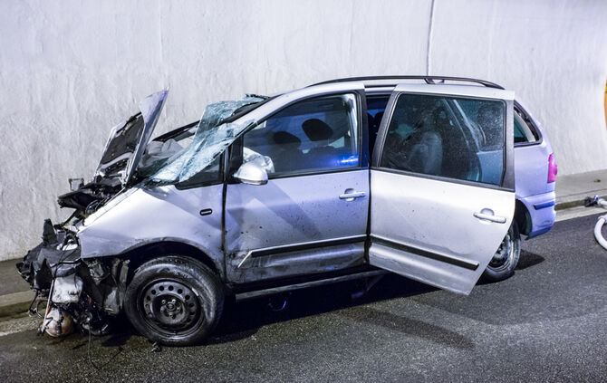 Tödlicher Unfall im B 14 Tunnel - Bild 20_19