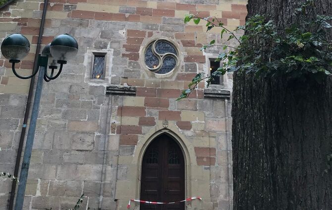 Winnenden Linde Schlosskirche Baum abgebrannt zerstört_0