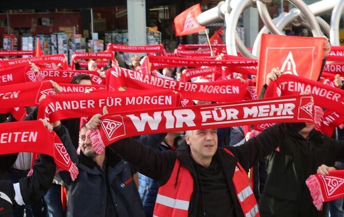 IG Metall Kundgebung Protest Rathausplatz Waiblingen_0