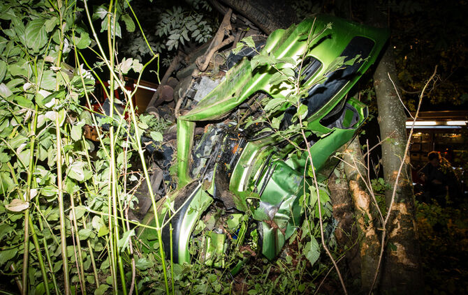 Schwerer Unfall - Pkw gegen Baum - Bild 09_9