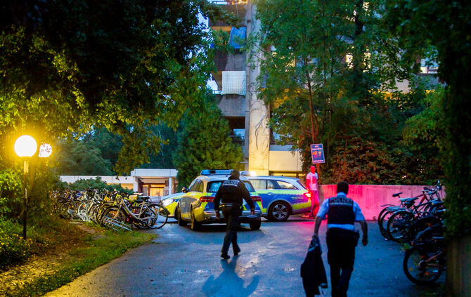 Polizeieinsatz im Asylwohnheim Am Kätzenbach - Bild 03_2