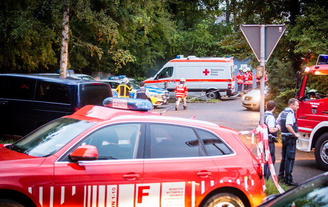 Polizeieinsatz im Asylwohnheim Am Kätzenbach - Bild 01_3