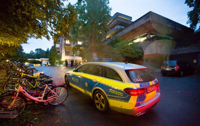 Polizeieinsatz im Asylwohnheim Am Kätzenbach - Bild 04_5
