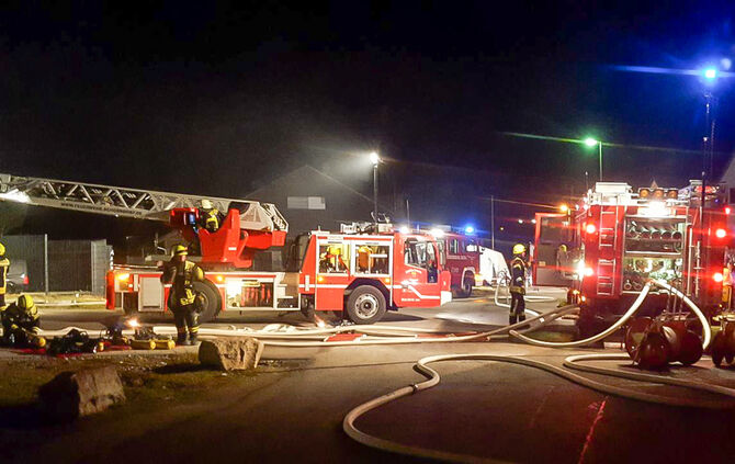 Feuer in Asylunterkunft - Bild 04_21