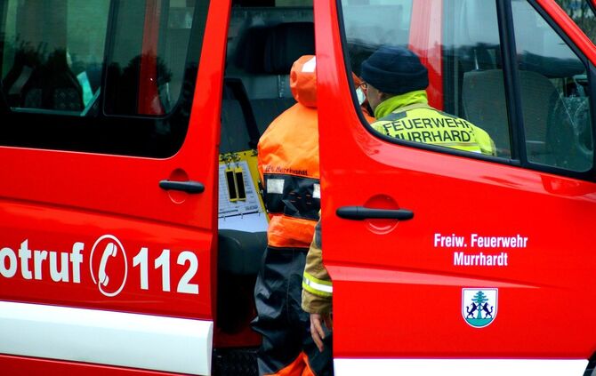 Leblose Person im Feuersee - Umstaende bislang voellig unklar - Bild 09_6