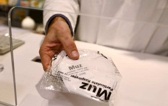 FFP2 maske apotheke ausgabe maske Symbol Symbolbild symbolfoto