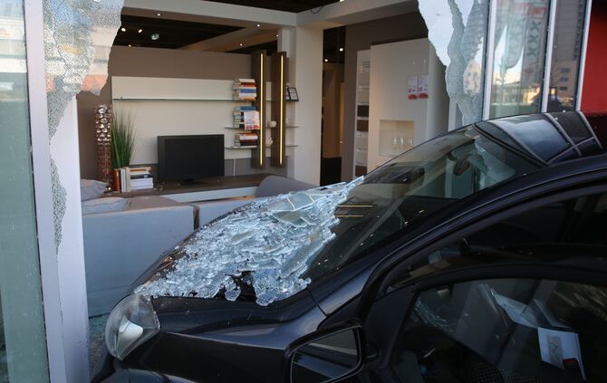 Auto im Schaufenster - Bild 11_1