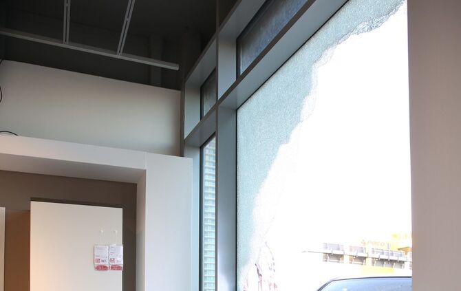 Auto im Schaufenster - Bild 02_9