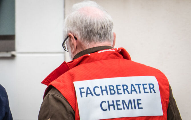 Feinkosthändler wegen ausgelaufener Kühlflüssigkeit geräumt - Bild 03_5