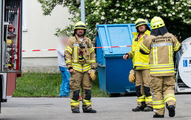 Feinkosthändler wegen ausgelaufener Kühlflüssigkeit geräumt - Bild 04_9