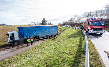 Lkw-Unfall, Überleitung B29 auf B14, Waiblingen, 19.02.2021.