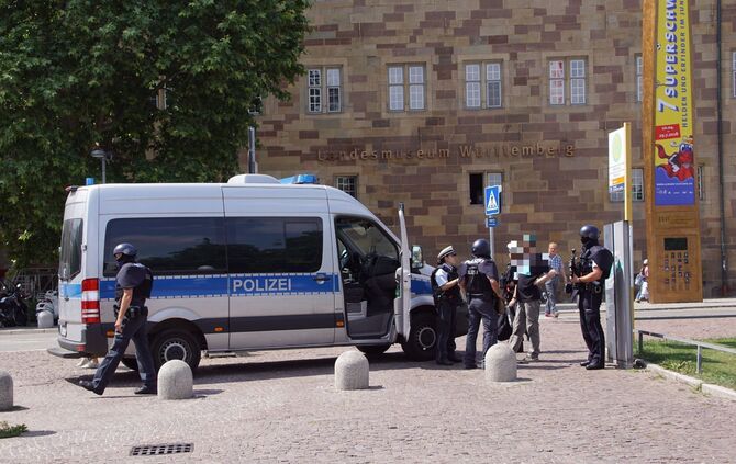 Großeinsatz am Stuttgarter Schlossplatz_5