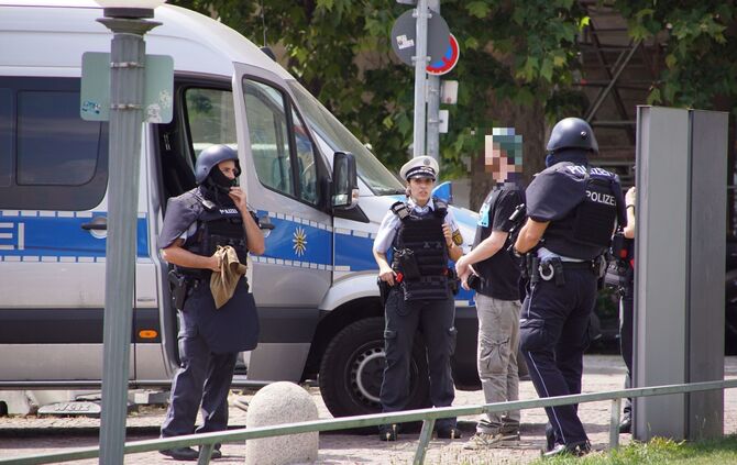 Großeinsatz am Stuttgarter Schlossplatz_8