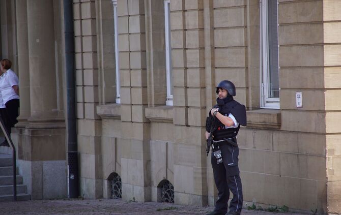 Großeinsatz am Stuttgarter Schlossplatz_9