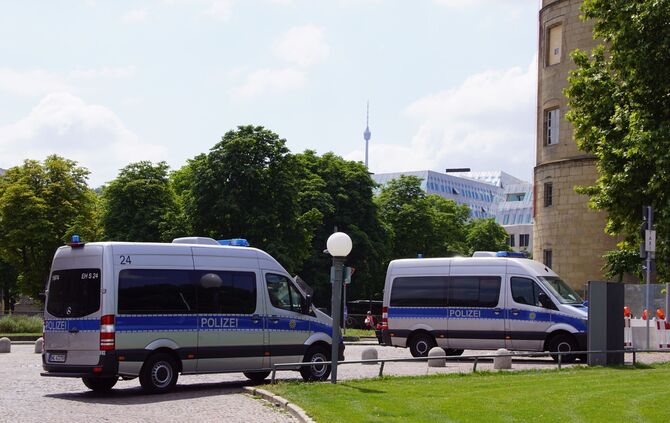 Großeinsatz am Stuttgarter Schlossplatz_11