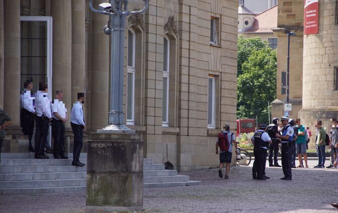 Großeinsatz am Stuttgarter Schlossplatz_16