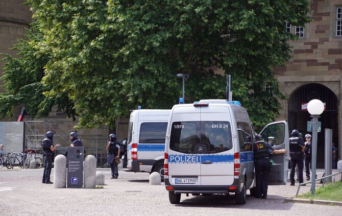 Großeinsatz am Stuttgarter Schlossplatz_19