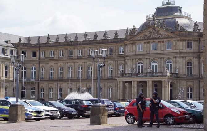 Großeinsatz am Stuttgarter Schlossplatz_20