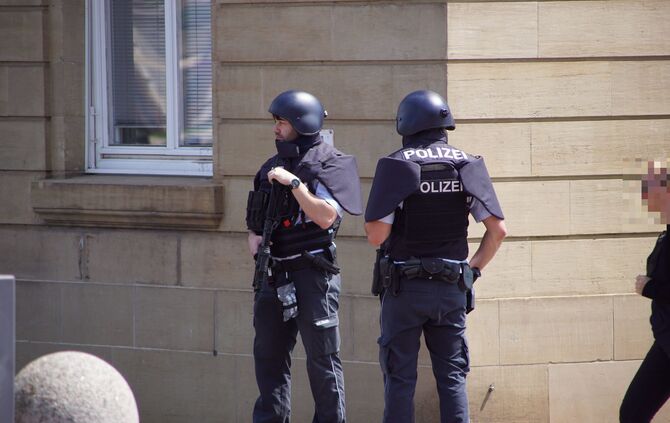 Großeinsatz am Stuttgarter Schlossplatz_21